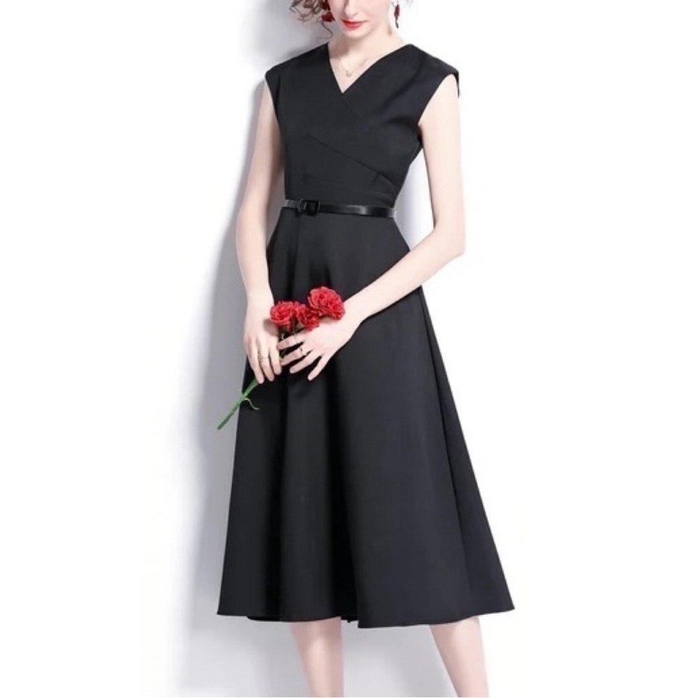NEW KAIMILAN Sleeveless A-line Midi Black